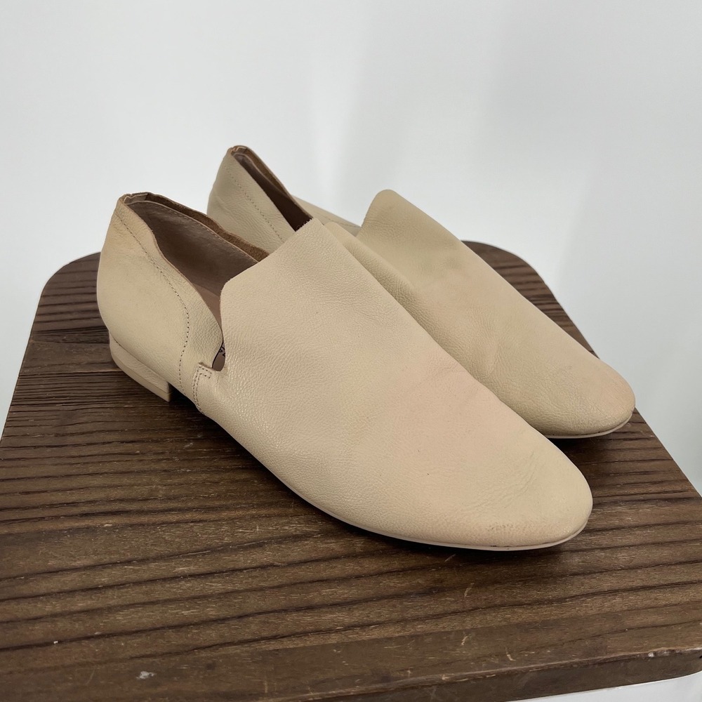 Kelsi Dagger Brooklyn Venetian Loafers Women's 8 Bone Cream Leather Slip-On